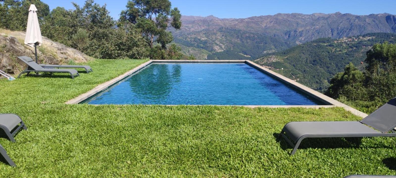 Maison d'hôtes Quinta Da Riba Ma à Santa Leocadia  Extérieur photo